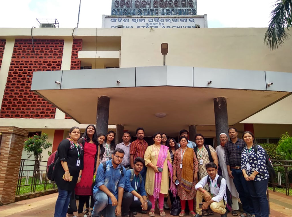 Odisha-State-Archives-visit-KIIT-School-of-Mass-Communication-Students